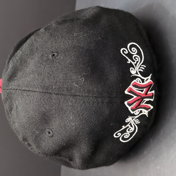 New Era,59Fifty,New York Yankees Black/ Red Fitted Hat,Size 7 3/8. - Picture 5 of 10